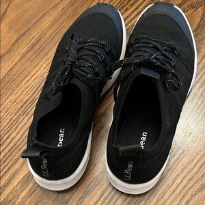 L.L. Bean Men's Black and White Sneakers